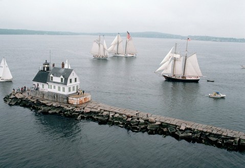 One Of The Most Iconic Scenes In Maine Can Be Reached On This Flat 2-Mile Trail