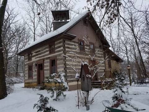 The Romantic Wisconsin Getaway That’s Perfect For A Chilly Weekend