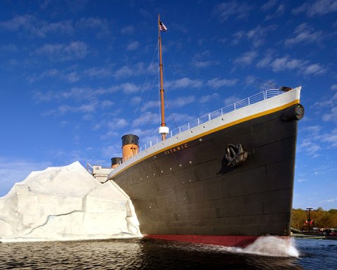 The Titanic Museum In Tennessee Just Might Be The Strangest Tourist Trap Yet