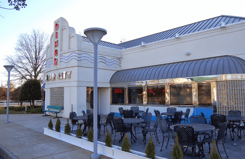 River City Diner Is A Classic Virginia Restaurant That Will Win You Over With Its Delicious Burgers