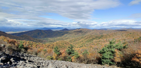 Blackrock Summit Is An Easy Hike In Virginia That Takes You To An Unforgettable View