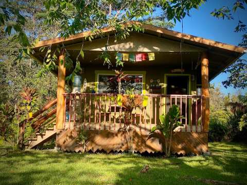 An Overnight Stay At This Secluded Cabin In Hawaii Costs Less Than $100 A Night And Will Take You Back In Time