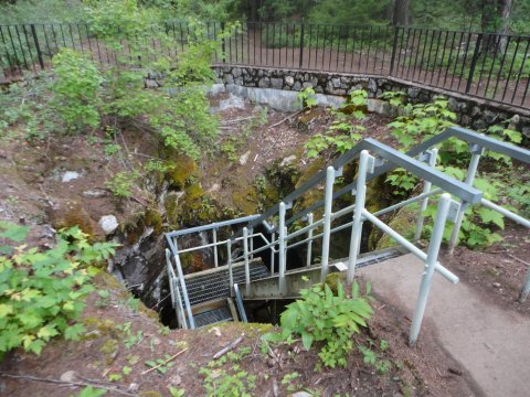 Walk Straight Through A Mountain On This Washington Cave Tour