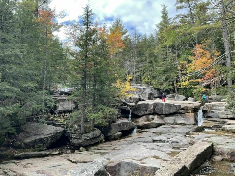 The One-Of-A-Kind Trail In New Hampshire With Waterfalls And Natural Baths Is Quite The Hike