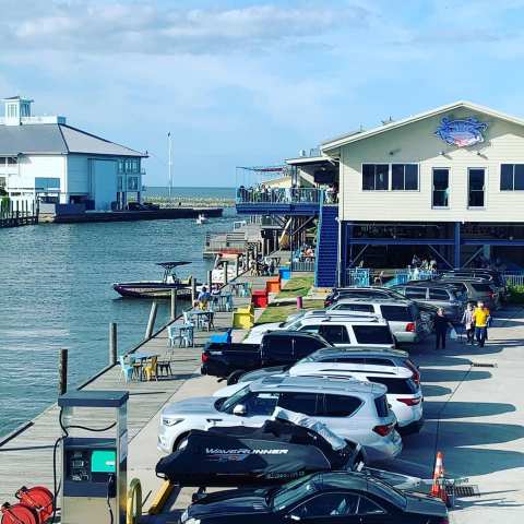 The Breathtaking Waterfront Restaurant Near New Orleans Where The View Is As Good As The Food