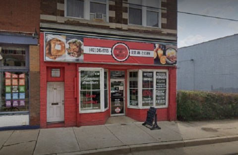 You’ll Absolutely Love This Old School Diner In Pittsburgh