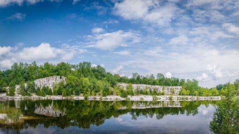 The Beautiful River In Missouri You Can Admire By Hiking This 1.5-Mile Trail