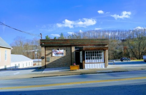 You’ll Want To Visit Carlton Diner, A Classic Small Town Restaurant In Pennsylvania