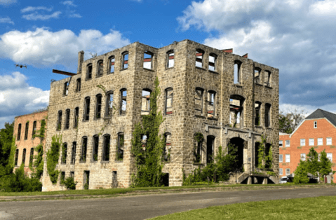 Visit The Ruins Of This 3-Story Abandoned Hospital In North Carolina