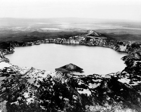 These Before And After Pics Of Crater Lake National Park In Oregon Show Just How Much It Has Changed