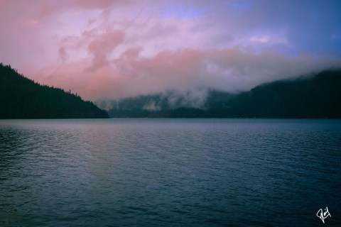 The Legend Of The Lady Of The Lake In Washington May Send Chills Down Your Spine