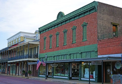 The Oldest General Store In Louisiana Has Two Floors Of Treasures