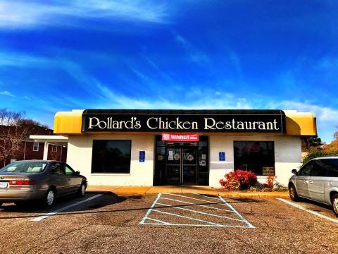 The Beloved Hole-In-The-Wall That Serves The Arguably Best Fried Chicken In All Of Virginia