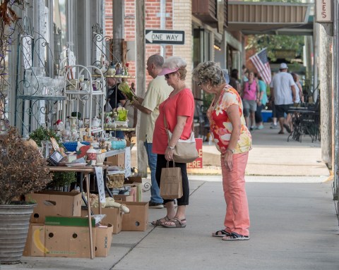 Take A Weekend To Wine, Dine, And Explore The Cajun Country Of Louisiana