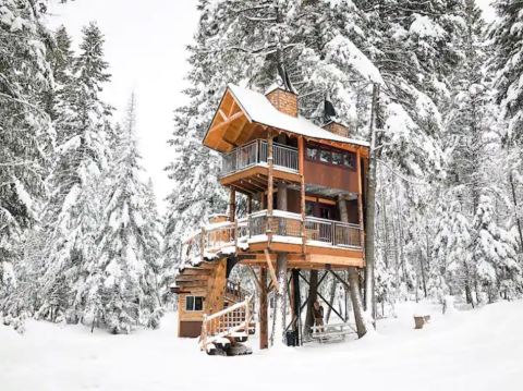 This Glacier National Park Treehouse Will Take Your Montana Glamping Experience To A Whole New Level