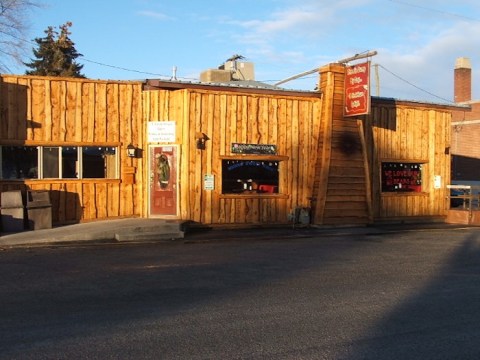 The Beloved Hole-In-The-Wall That Serves Arguably The Best Hot Rolls In All Of Utah