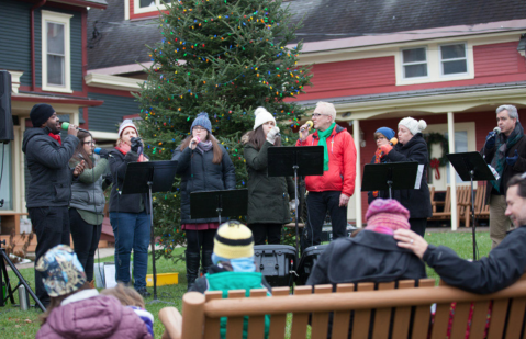 These 7 Small Towns In Vermont Honor Christmas In The Most Magical Way