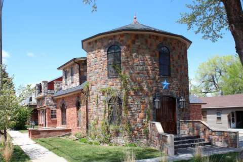 This 100-Year-Old Wyoming Airbnb Offers A Castle Sanctuary To Guests