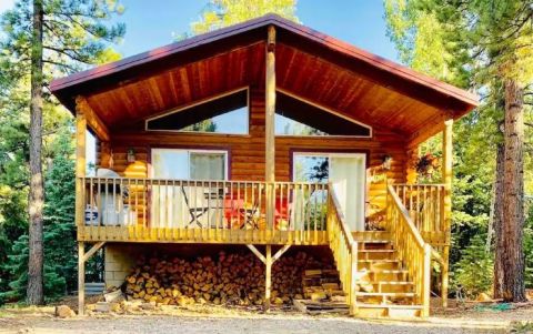 The Whole Family Will Love A Visit To This Adorable Mountainside Cabin In Utah