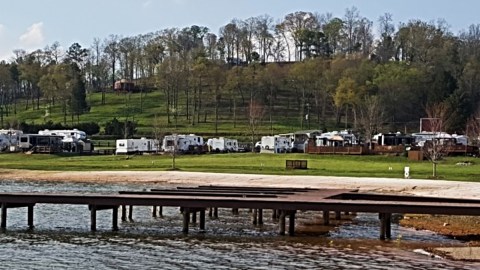 Clear Creek Cove RV Resort Is A Secluded Glampground In Alabama That Will Take You A Million Miles Away From It All