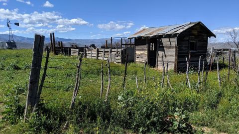 The Easy, 2-Mile Hike That Leads To The Remnants Of An Arizona Ghost Town