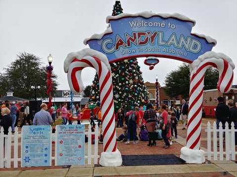 These 7 Small Towns In Alabama Honor Christmas In The Most Magical Way