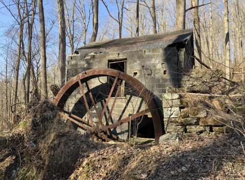 The Little-Known Abandoned House And Water Wheel In Maryland You Can Only Reach By Hiking This 4-Mile Trail