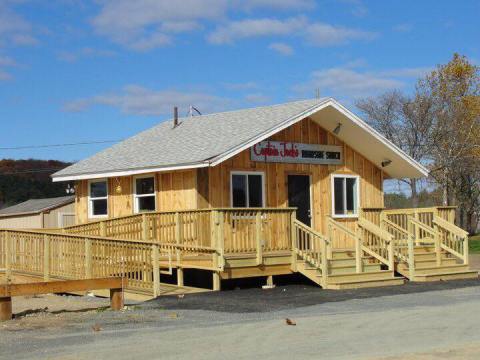 The Roadside Seafood Hut In Massachusetts That Shouldn’t Be Passed Up