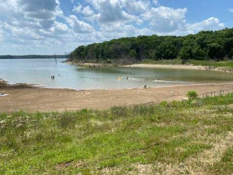 Clinton State Park Is A Scenic Outdoor Spot In Kansas That's A Nature Lover’s Dream Come True