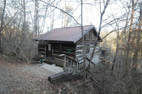 You'll Find A Luxury Glampground At The Inn At Cedar Falls In Ohio, It's Ideal For Winter Snuggles And Relaxation