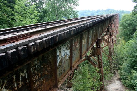 The Terrifyingly Tall Tulip Trestle Bridge In Indiana That Will Make Your Stomach Drop