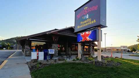 The Fried Chicken From The Millstone Family Restaurant In South Dakota Is So Good That The Recipe Hasn’t Changed Since 1981