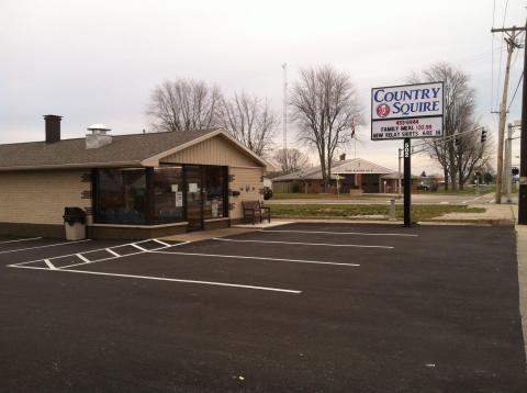 The Beloved Hole-In-The-Wall That Serves The Arguably Best Fried Chicken In All Of Indiana