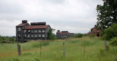 An Abandoned Former WWII Factory Is Hiding In Pennsylvania, And It’s Fascinating