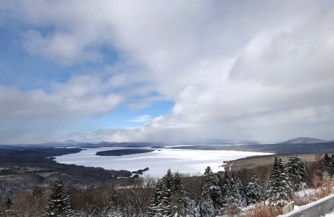 This 35-Mile Road Trip Leads To Some Of The Most Scenic Parts Of Maine, No Matter What Time Of Year It Is