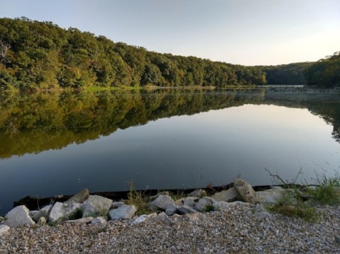 Geode Lake Is A Beautiful Lake Nestled On The Edge Of Iowa Geode Country