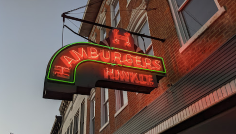 The Best Burgers Ever Are Made At Hinkle's Sandwich Shop In Indiana