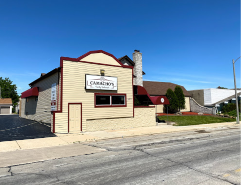 The Beloved Hole-In-The-Wall That Serves The Arguably Best Fried Chicken In All Of Wisconsin