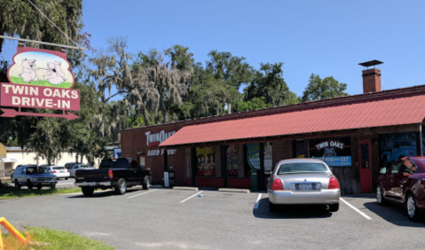 This BBQ Hotspot In Georgia Has Been Serving Up Some Of The Best Southern Eats Since 1940