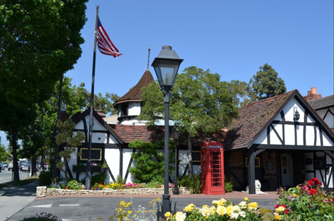 One Of The Oldest Restaurants In Southern California Has A Truly Captivating History