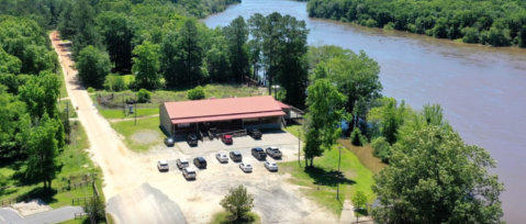 This Classic Waterfront Steakhouse In Georgia Has Legendary Steaks