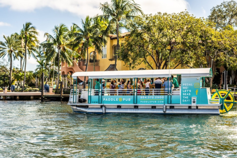 The Paddle Pub Boat In Florida Is The Perfect Way To Spend A Day In The Sun