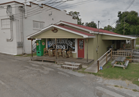 You'd Never Know Some Of The Best BBQ In Tennessee Is Hiding Deep In The Hills