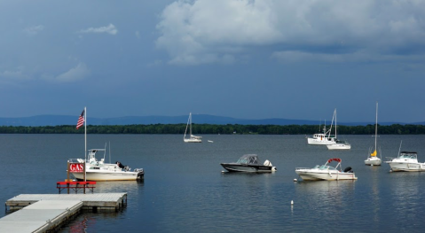 This 92-Mile Road Trip Leads To Some Of The Most Scenic Parts Of Vermont, No Matter What Time Of Year It Is