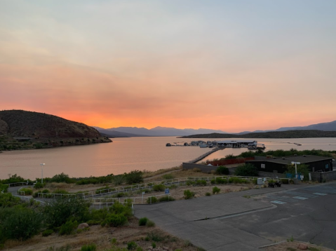 This Classic Waterfront Restaurant In Arizona Has Legendary Burgers And Steaks