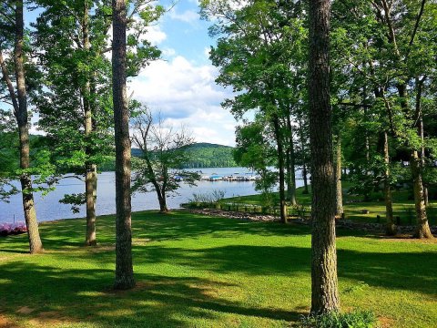 This Year-Round Campground In Alabama Is Located On The Banks Of The State's Largest Lake