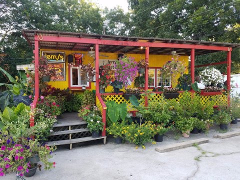 The Roadside Hamburger Hut In Georgia That Shouldn’t Be Passed Up