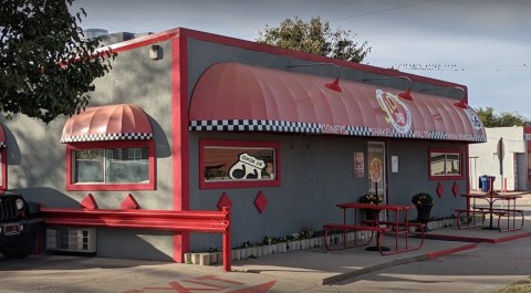 The Fried Onion Burger From Sid's Diner In Oklahoma Is So Good That The Recipe Hasn’t Changed In Over 30 Years