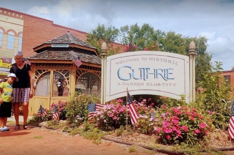 There Are 3 Must-See Historic Landmarks In The Charming Town Of Guthrie, Oklahoma