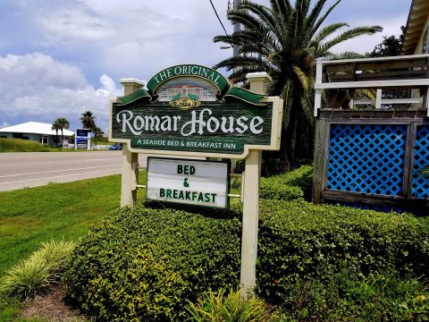 This Nearly 100-Year-Old Alabama Bed & Breakfast Offers A Beachside Sanctuary To Guests